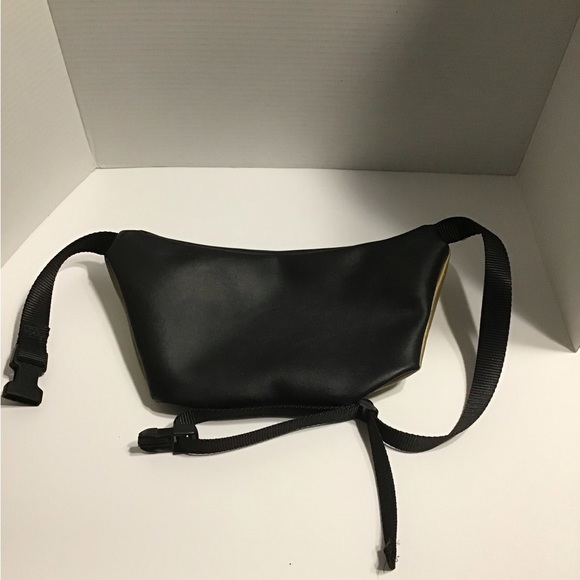 Mardi Gras 2023 Zulu Fanny Pack (New) - Picture 2 of 11